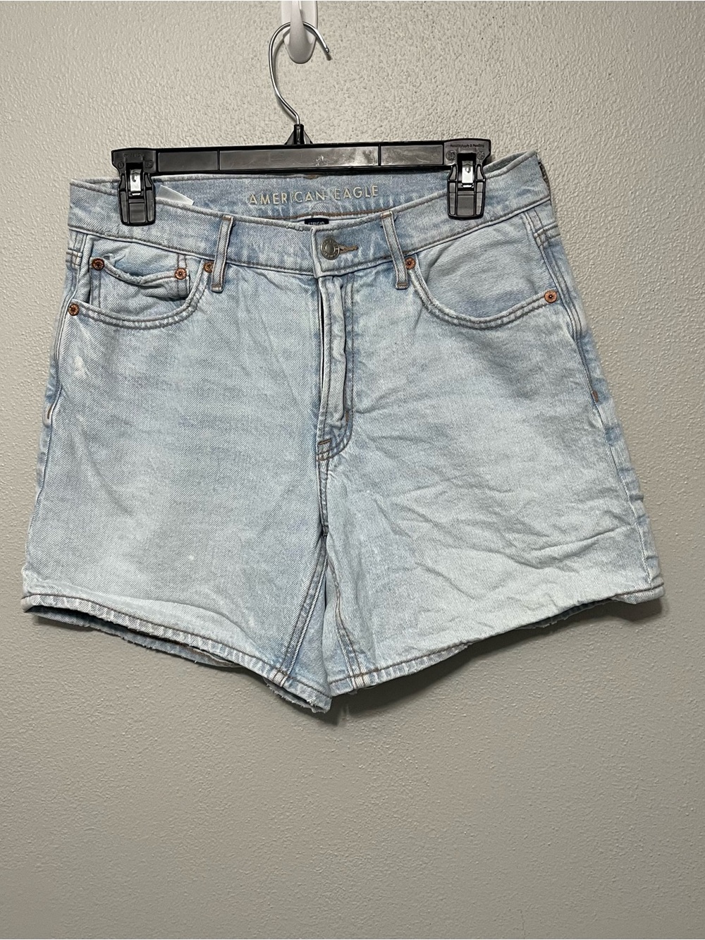 American Eagle High Rise Relaxed Jean Shorts Light Wash Casual Womens 6